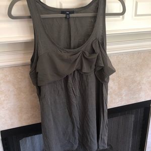 Gap gray tank top with lace type detail